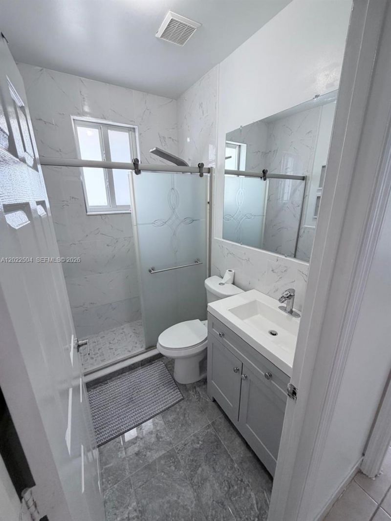 1670 NW 73rd St, Miami, FL 33147 Photo