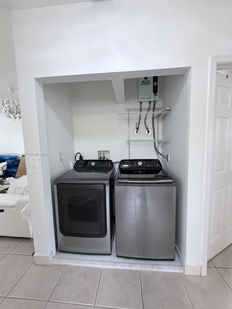 1670 NW 73rd St, Miami, FL 33147 Photo