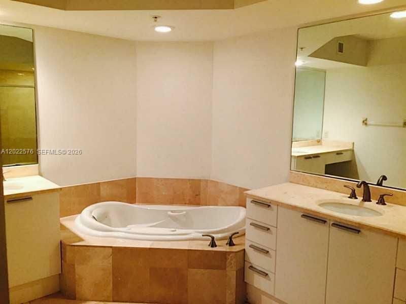 14951 Royal Oaks Ln, Unit 1909, North Miami, FL 33181 Photo