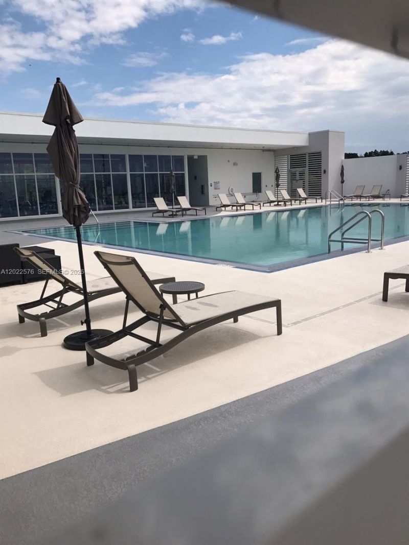 14951 Royal Oaks Ln, Unit 1909, North Miami, FL 33181 Photo