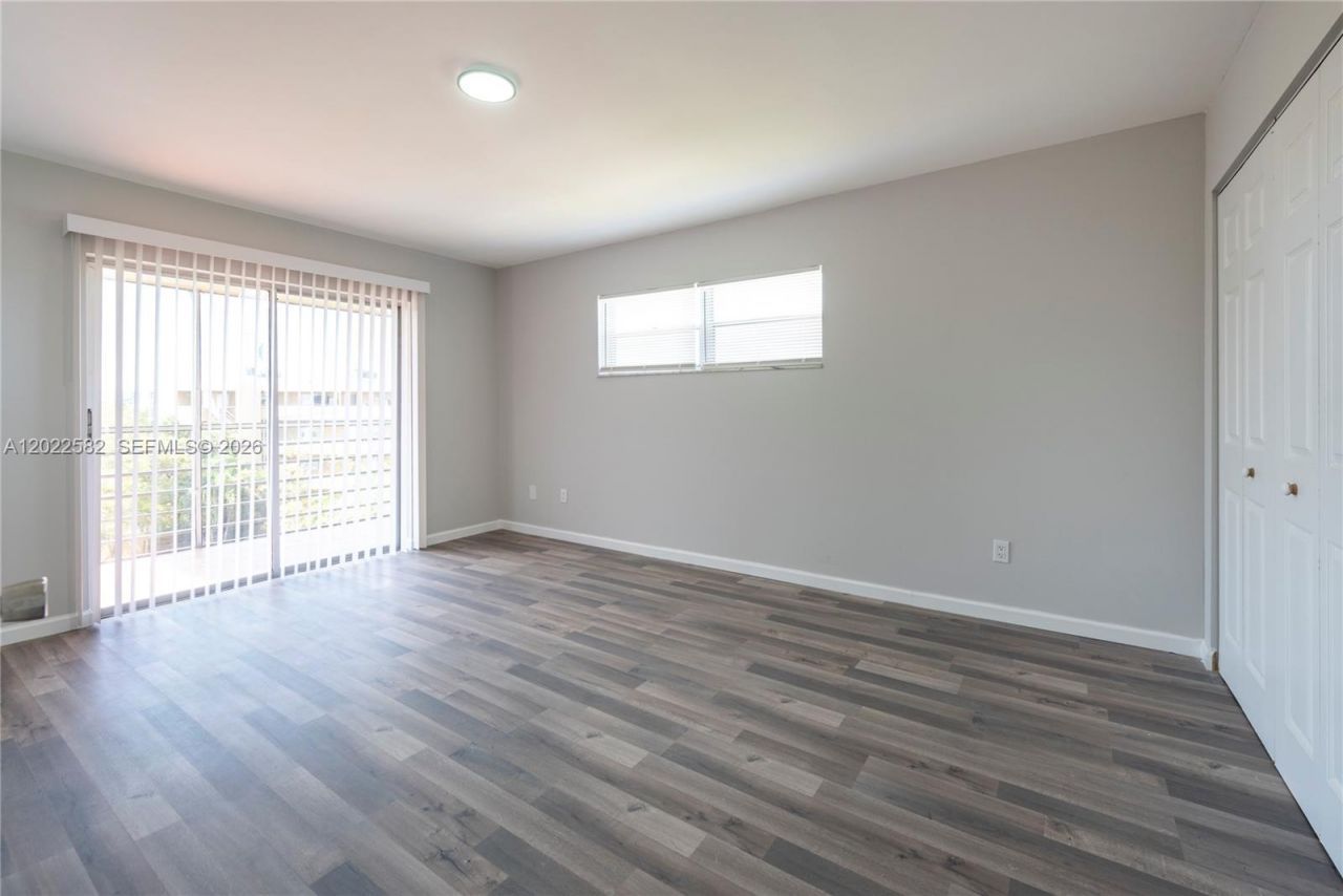 4111 Stirling Rd , Unit 509, Dania Beach, FL 33314 Photo