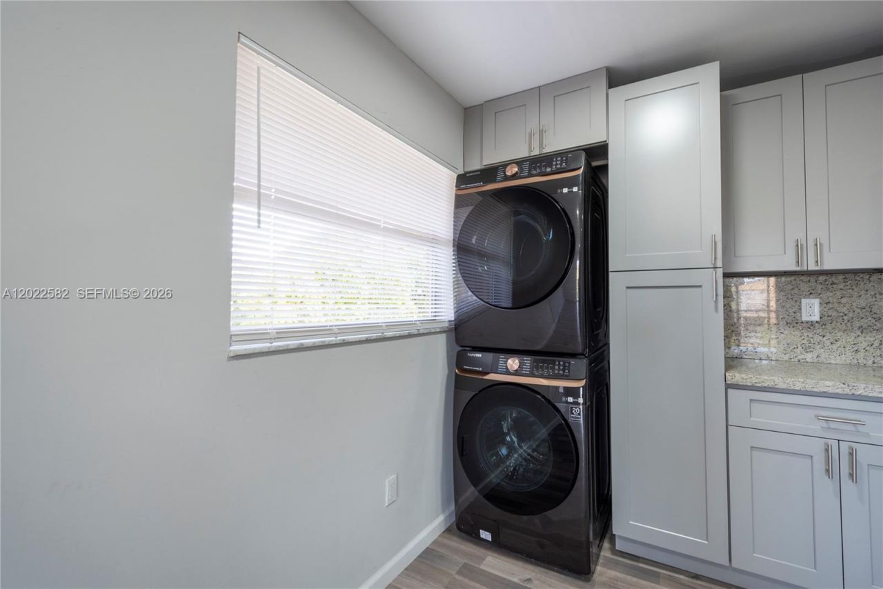 4111 Stirling Rd , Unit 509, Dania Beach, FL 33314 Photo