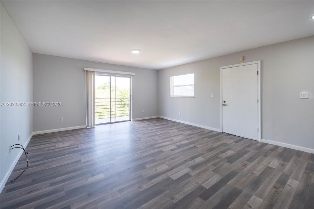 4111 Stirling Rd , Unit 509, Dania Beach, FL 33314 Photo