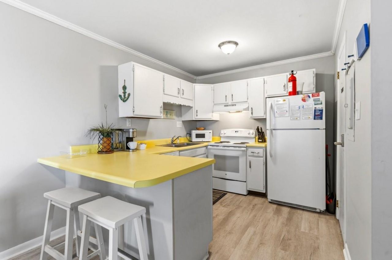 4801 North Ocean Blvd.  Photo 6