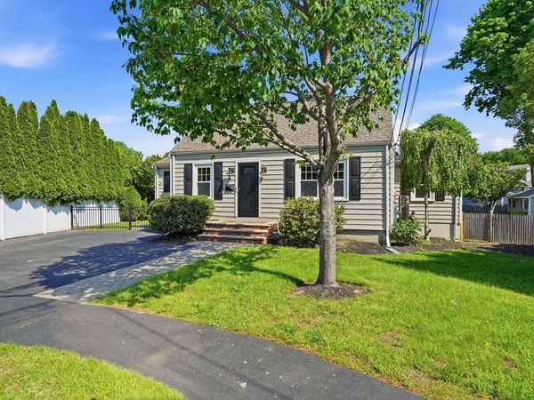 7 Paon Circle, Wakefield, MA 01880