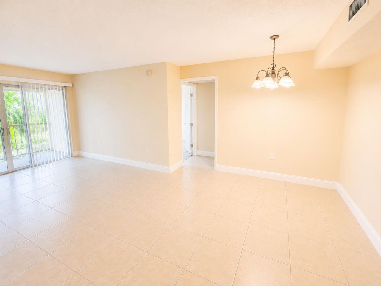 4205 N University Drive, Unit 106, Sunrise, FL 33351 Photo