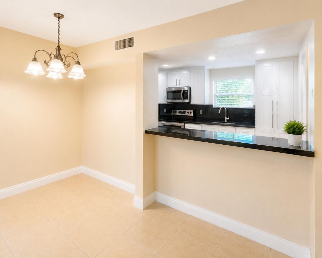 4205 N University Drive, Unit 106, Sunrise, FL 33351 Photo