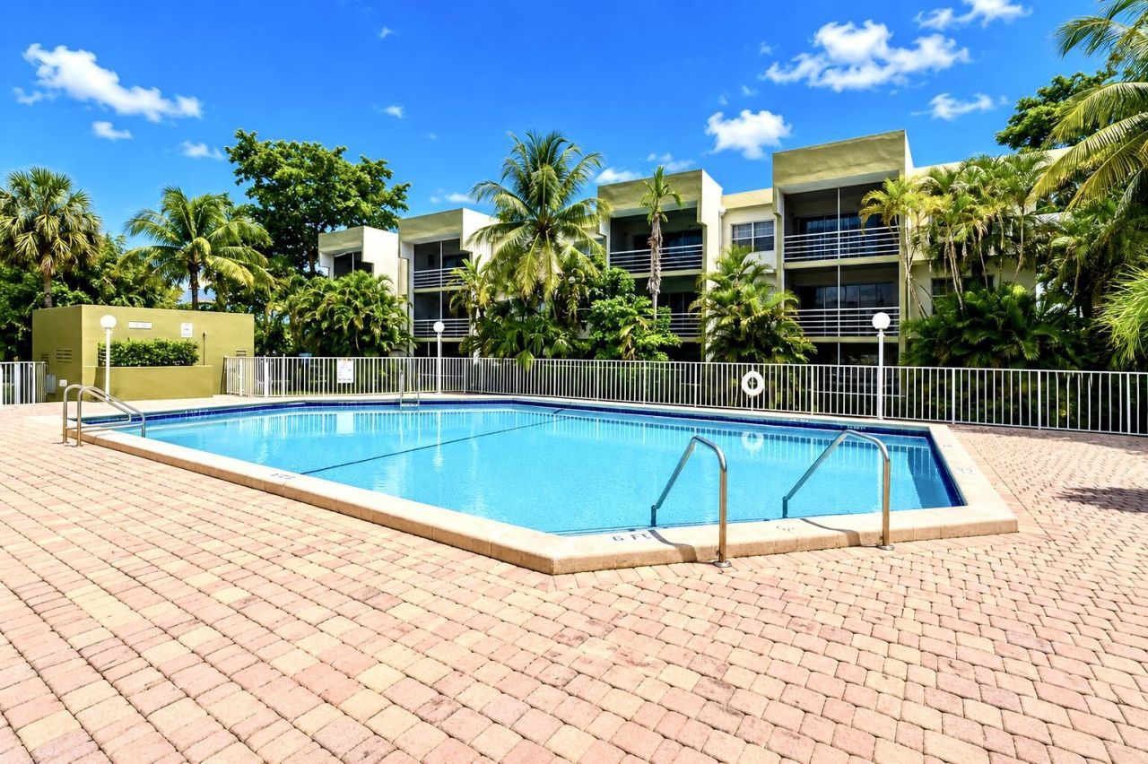 4205 N University Drive, Unit 106, Sunrise, FL 33351 Photo