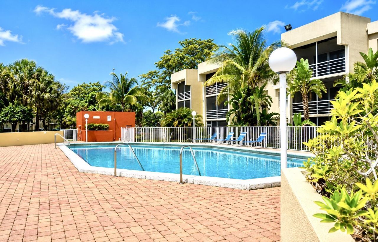 4205 N University Drive, Unit 106, Sunrise, FL 33351 Photo