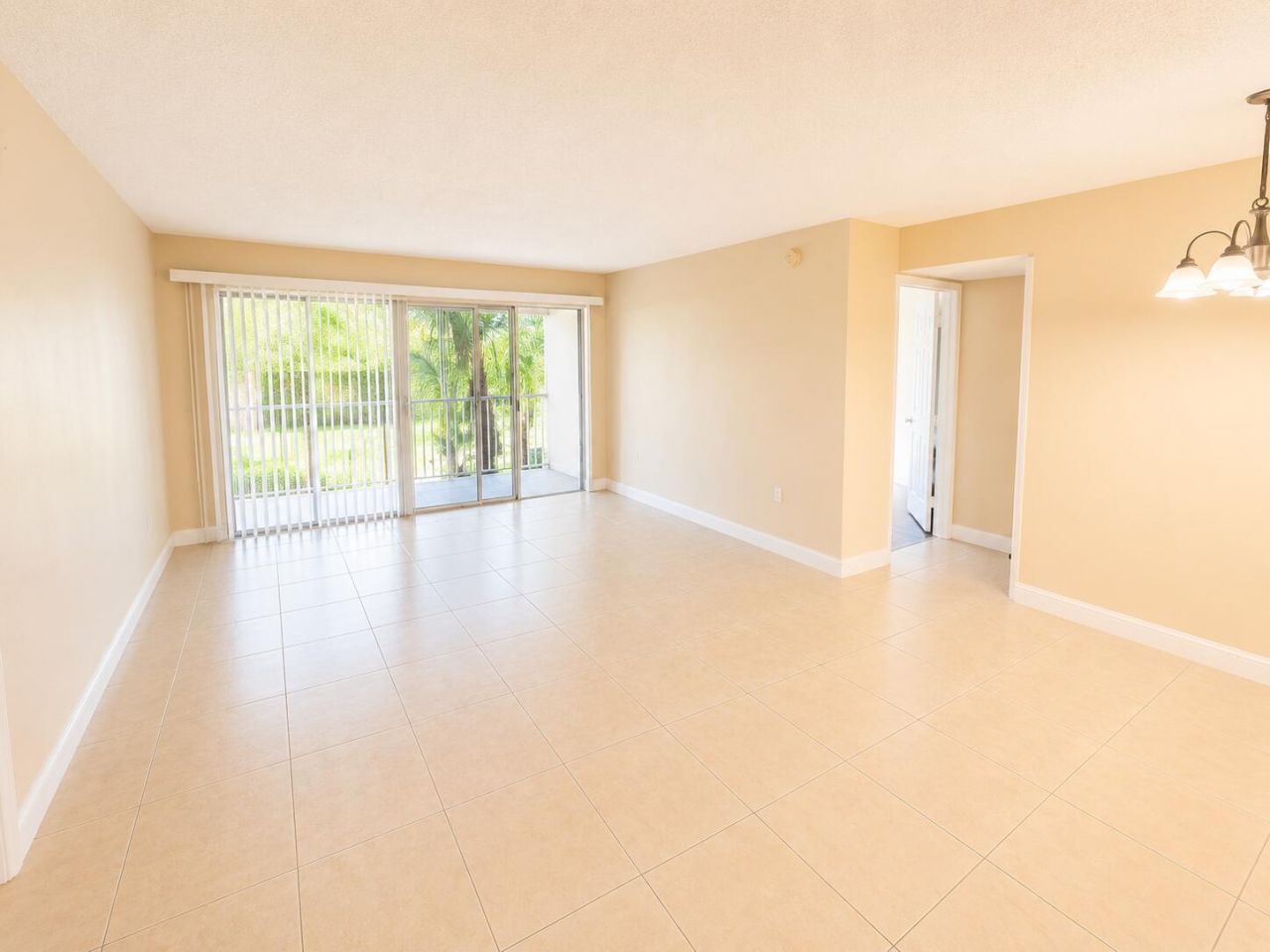 4205 N University Drive, Unit 106, Sunrise, FL 33351 Photo