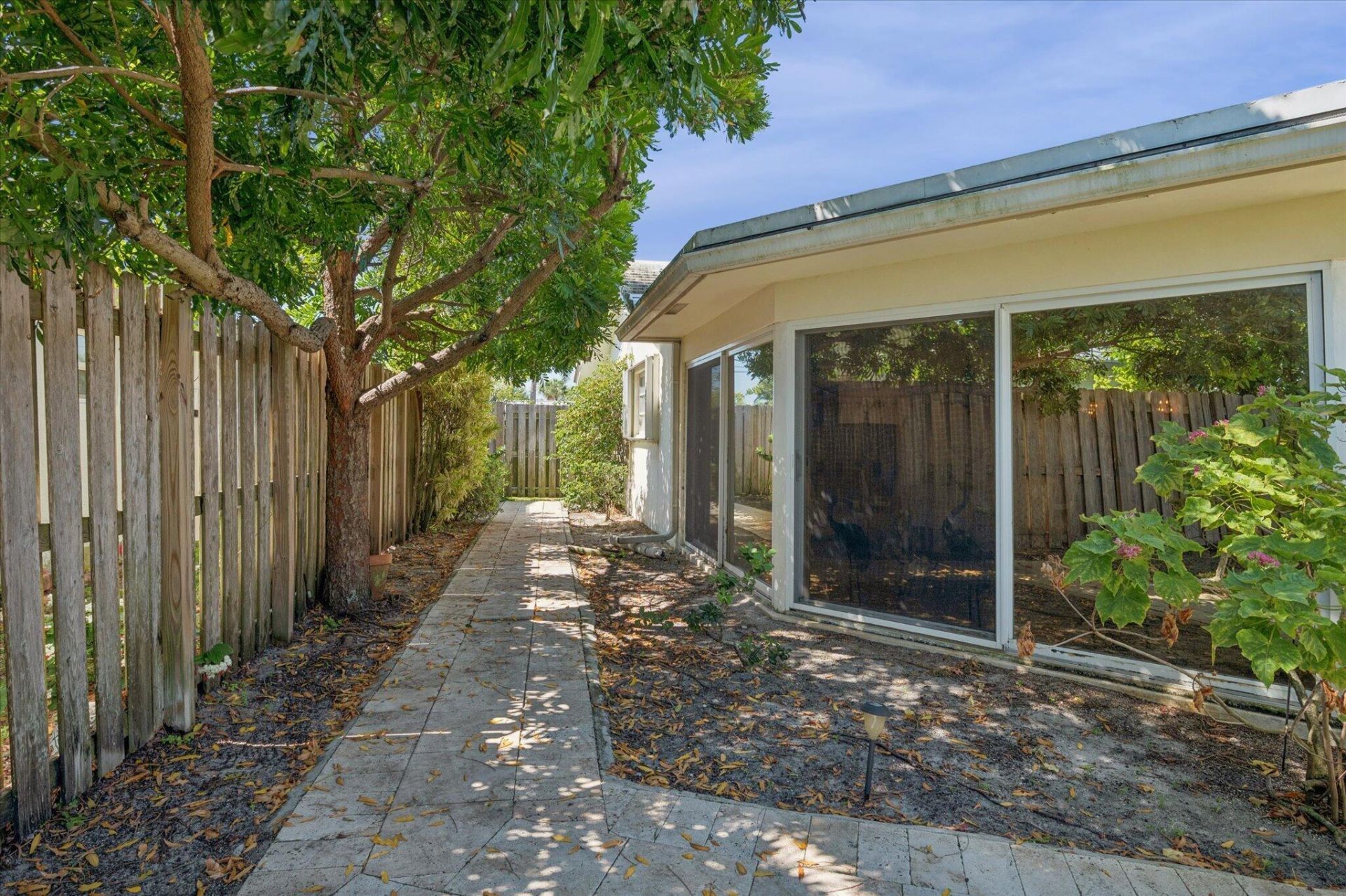 611 SE 11th Street, Pompano Beach, FL 33060 Photo