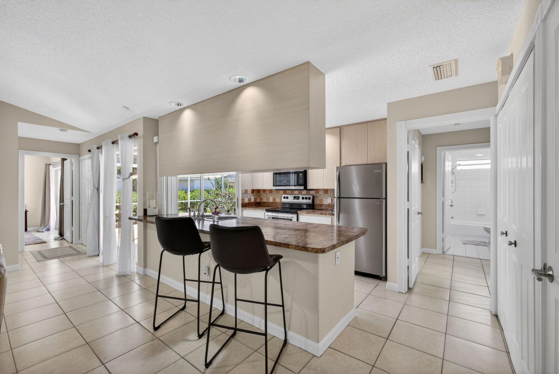 1702 Silverleaf Oak Court, Palm Beach Gardens, FL 33410 Photo