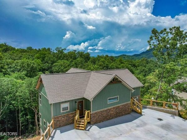 3321 Grouse Ridge Lane, Sevierville, TN 37862