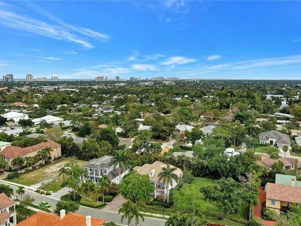 1427 Hemingway PL , NAPLES, FL 34103