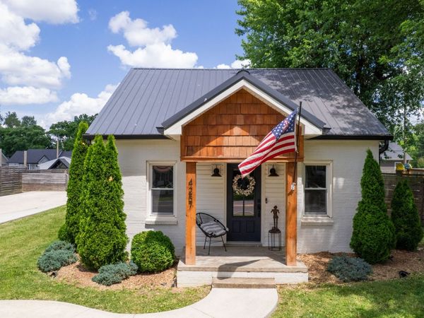 4257 Church St, Greenbrier, TN 37073