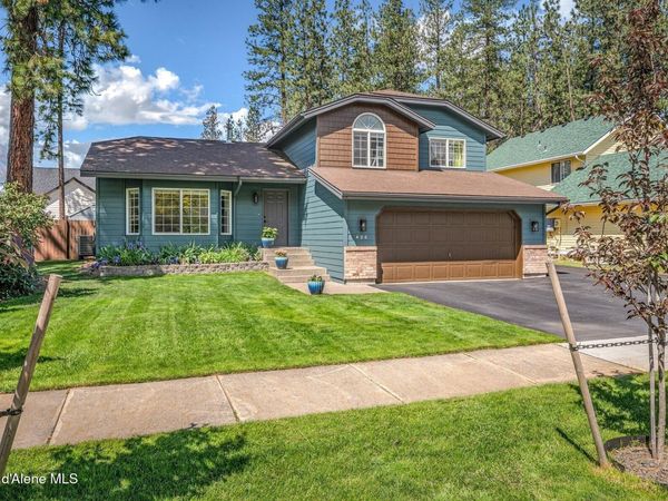 420 S Glenwood Dr , Post Falls, ID 83854