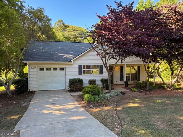 202 Bluff Court, Jackson, GA 30233