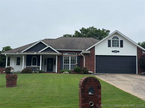 1207 Grandview , Fort Gibson, OK 74434