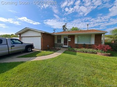 12275 E 11 Mile Road, Warren, MI 48091