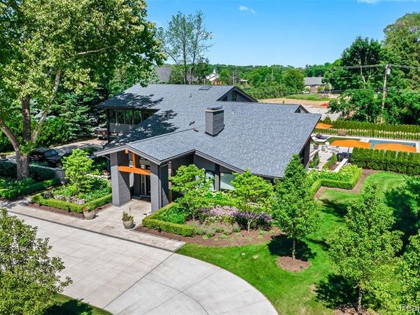 2555 Vhay Lane , Bloomfield Hills, MI 48304