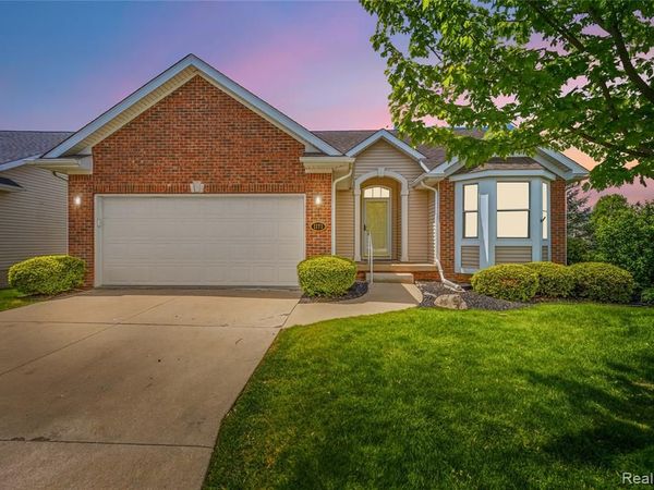 1171 Creekside Court , Burton, MI 48509