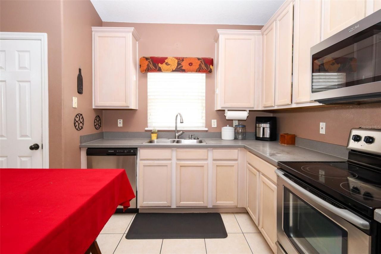 411 Lynn Street, Oviedo, FL 32765 Photo
