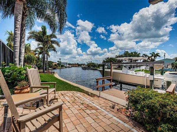 1496 49TH AVENUE NE, ST PETERSBURG, FL 33703