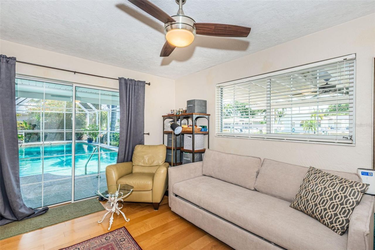 1496 49th Avenue Ne, Saint Petersburg, FL 33703 Photo