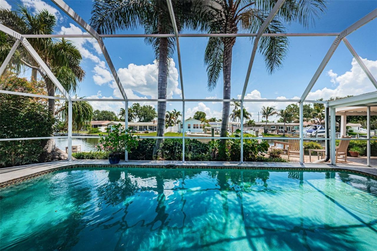 1496 49th Avenue Ne, Saint Petersburg, FL 33703 Photo