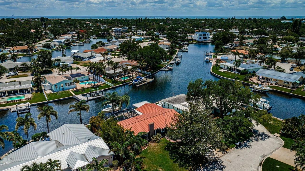 1496 49th Avenue Ne, Saint Petersburg, FL 33703 Photo