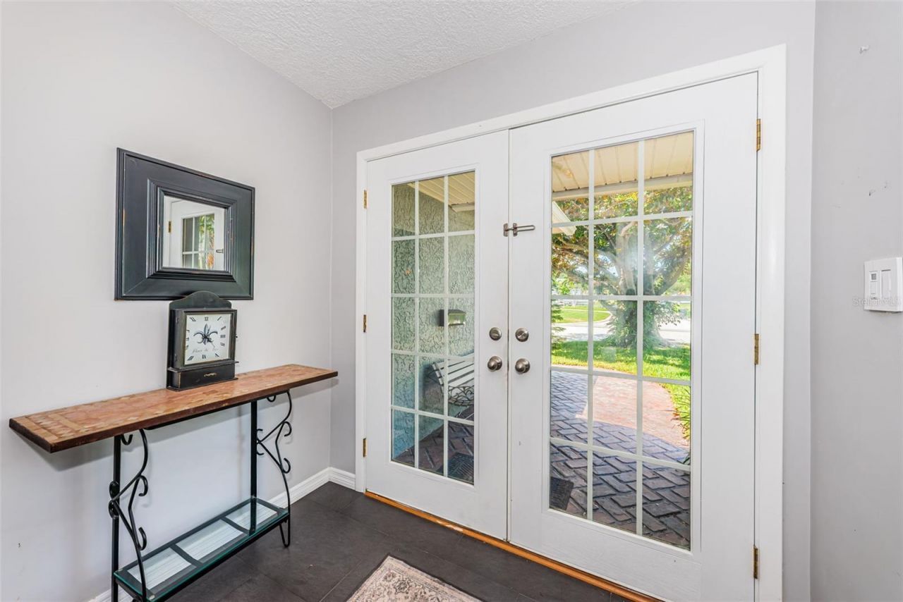 1496 49th Avenue Ne, Saint Petersburg, FL 33703 Photo