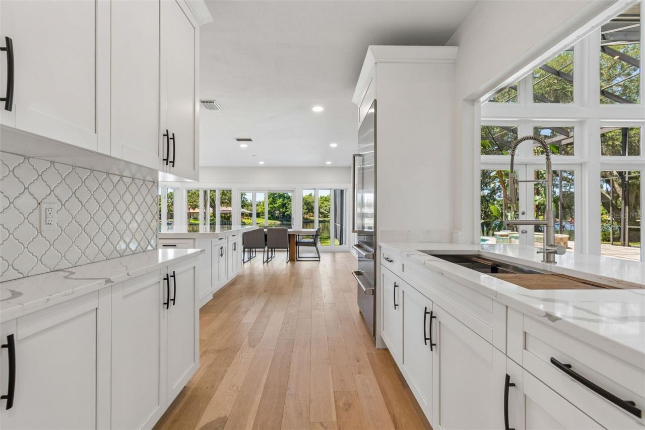 816 Taray De Avila, Tampa, FL 33613 Photo