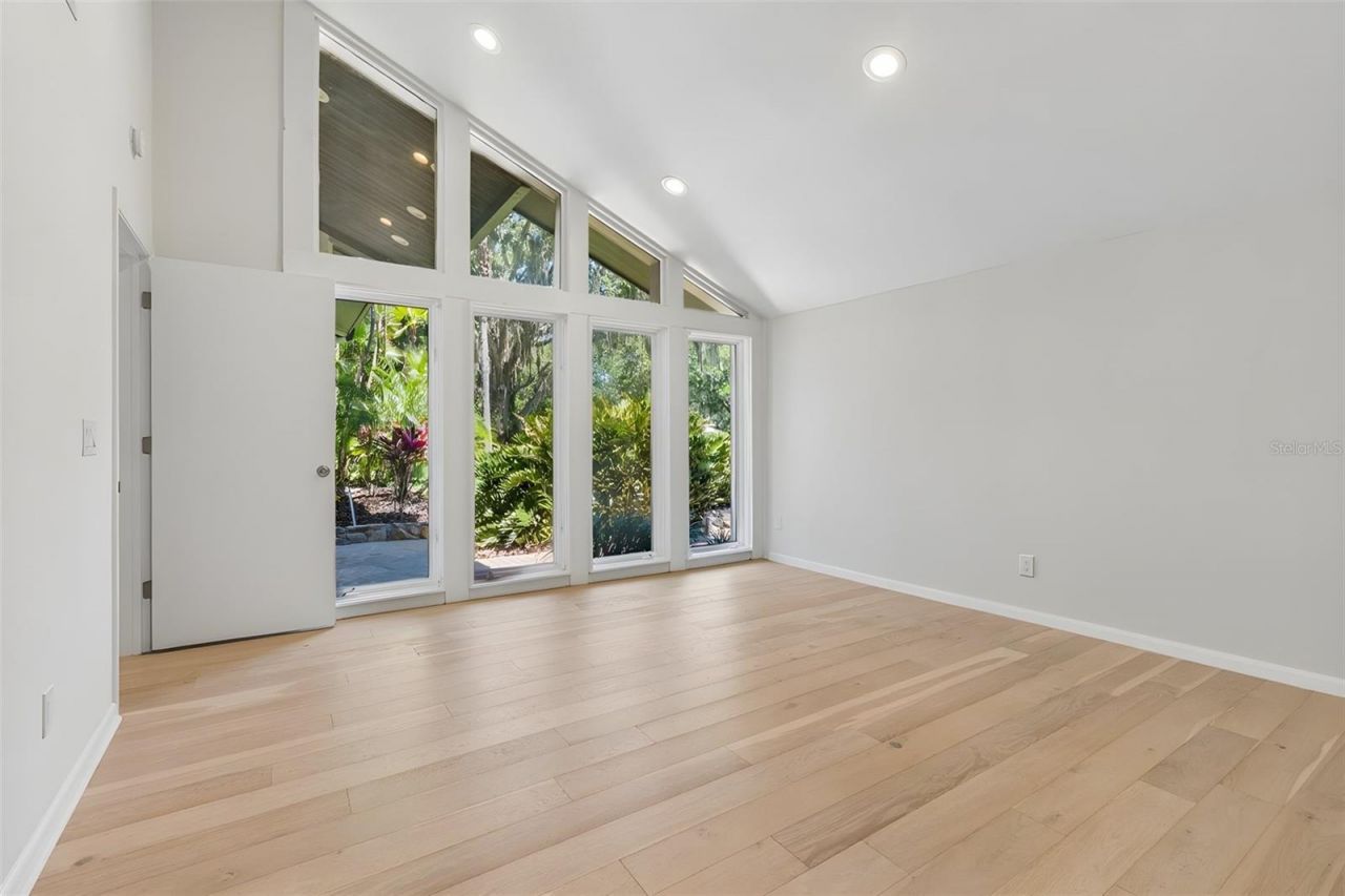 816 Taray De Avila, Tampa, FL 33613 Photo