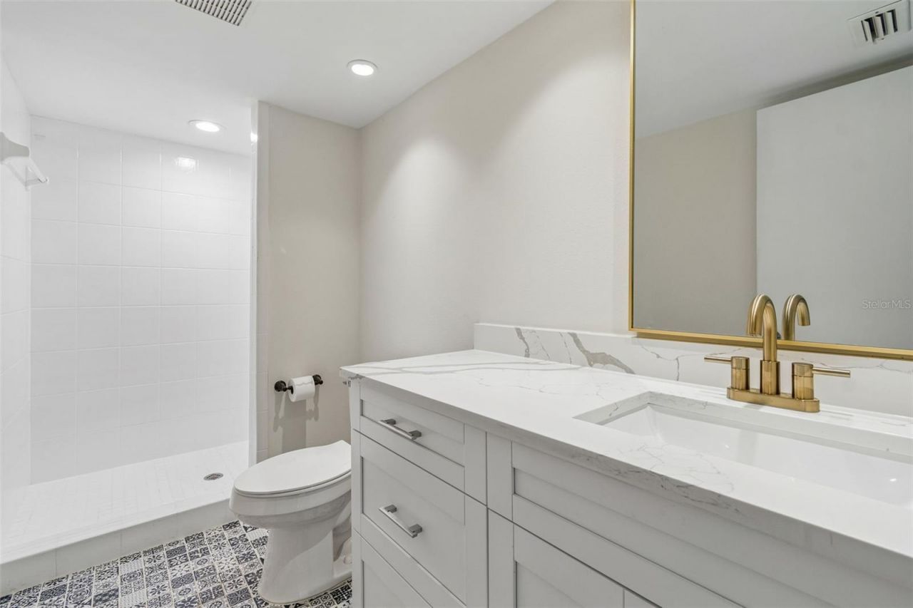 816 Taray De Avila, Tampa, FL 33613 Photo