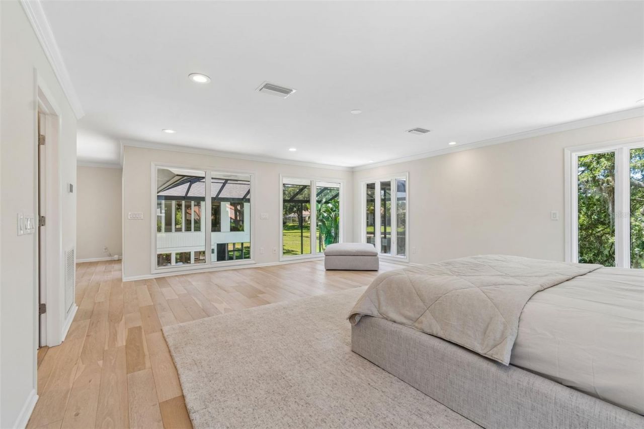 816 Taray De Avila, Tampa, FL 33613 Photo