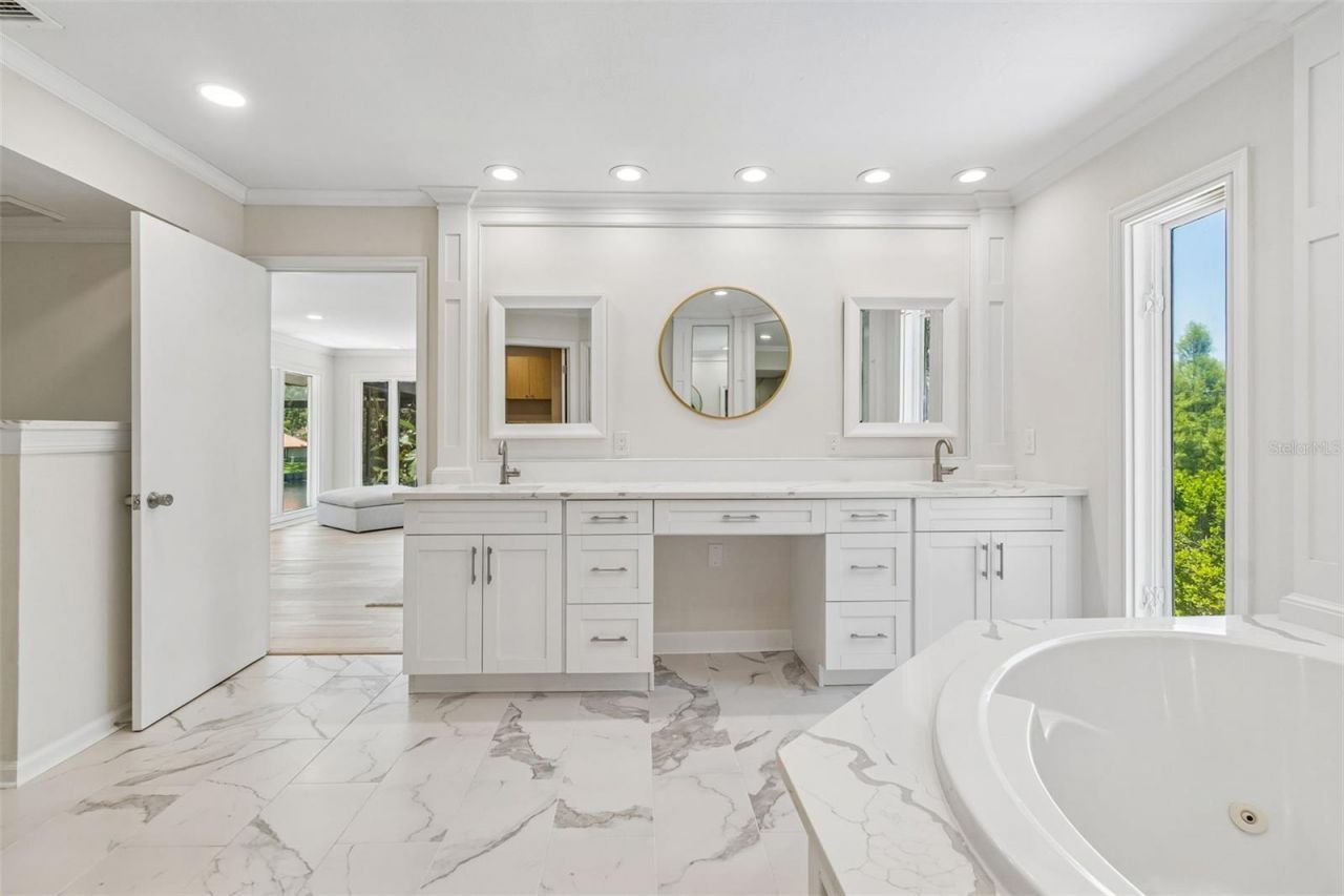 816 Taray De Avila, Tampa, FL 33613 Photo