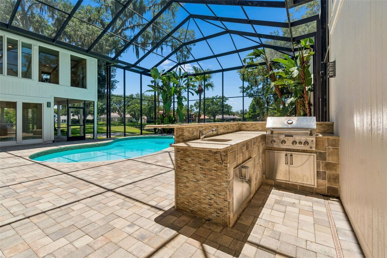 816 Taray De Avila, Tampa, FL 33613 Photo
