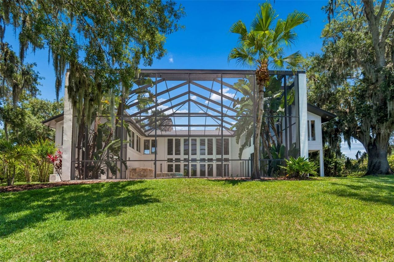 816 Taray De Avila, Tampa, FL 33613 Photo