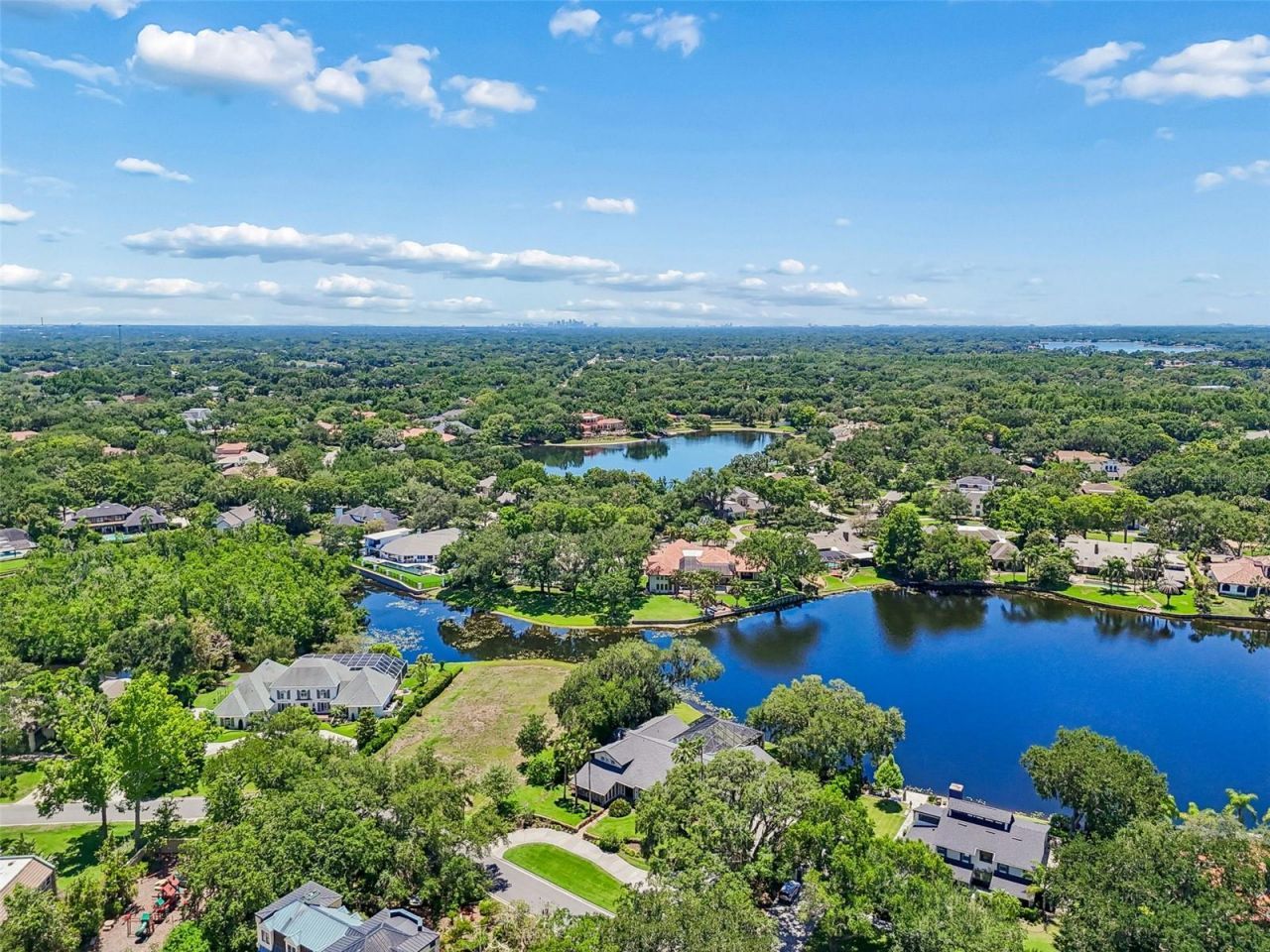 816 Taray De Avila, Tampa, FL 33613 Photo