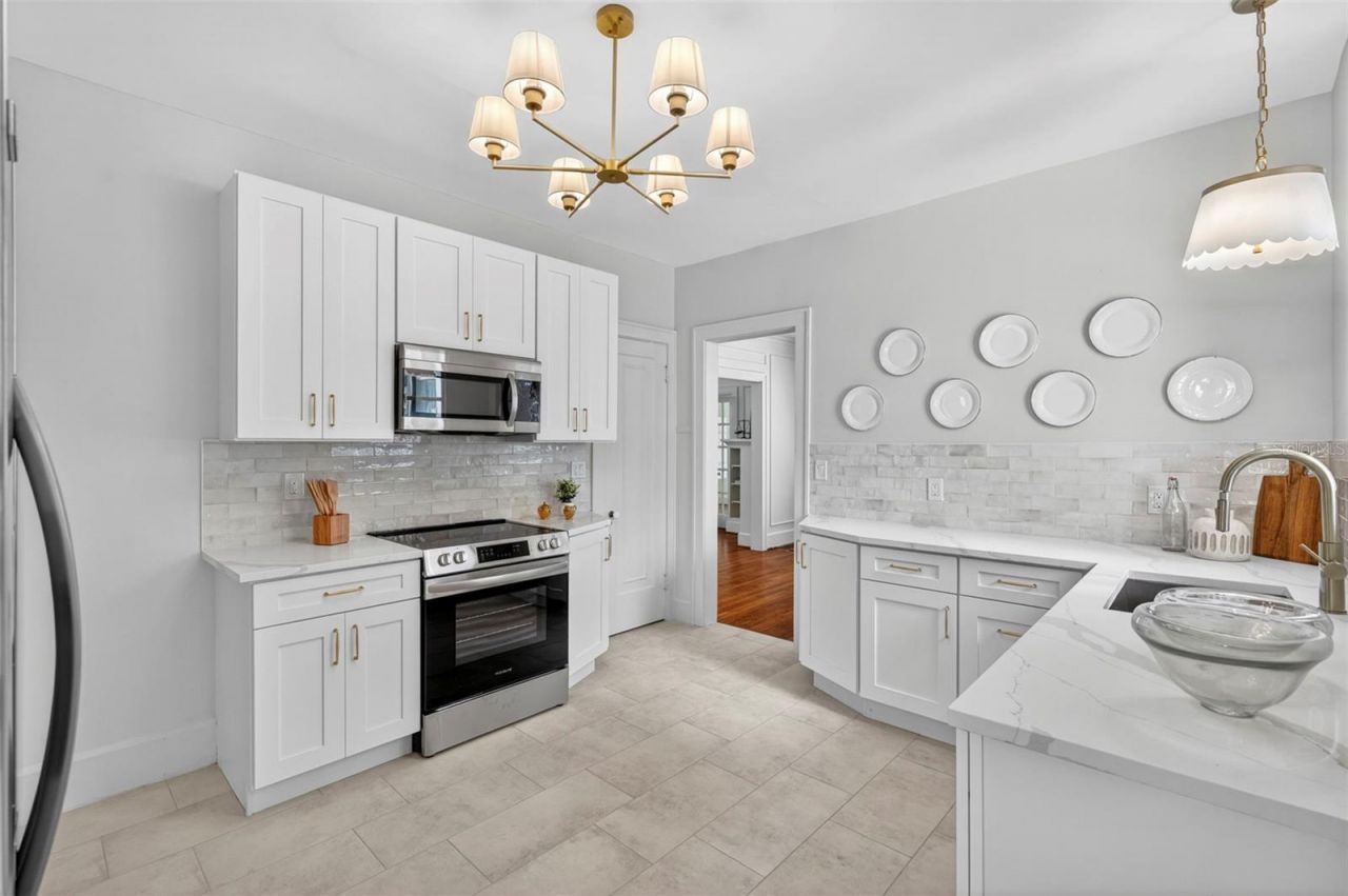 7602 Dartmouth Avenue N, Saint Petersburg, FL 33710 Photo