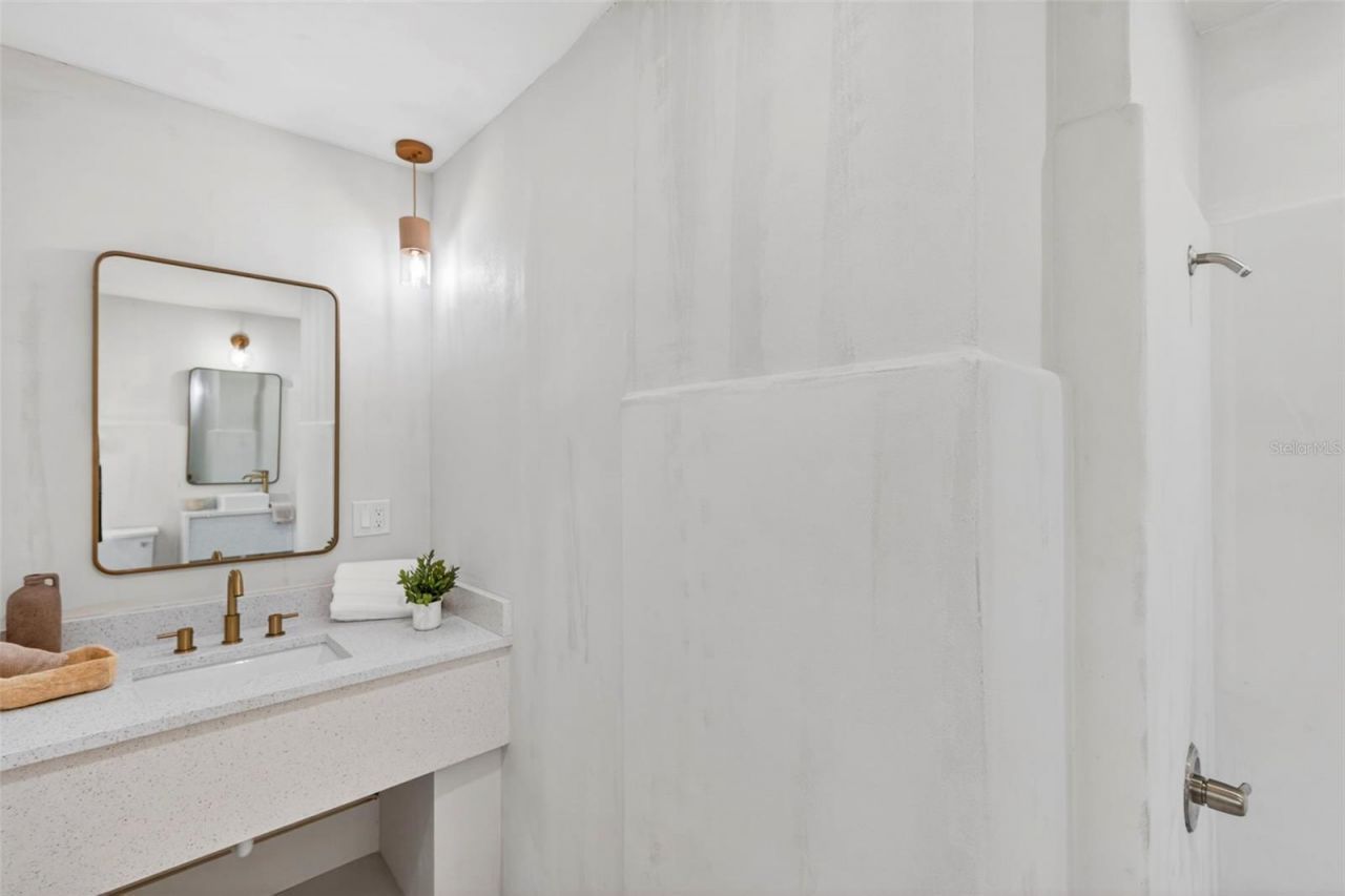 7602 Dartmouth Avenue N, Saint Petersburg, FL 33710 Photo