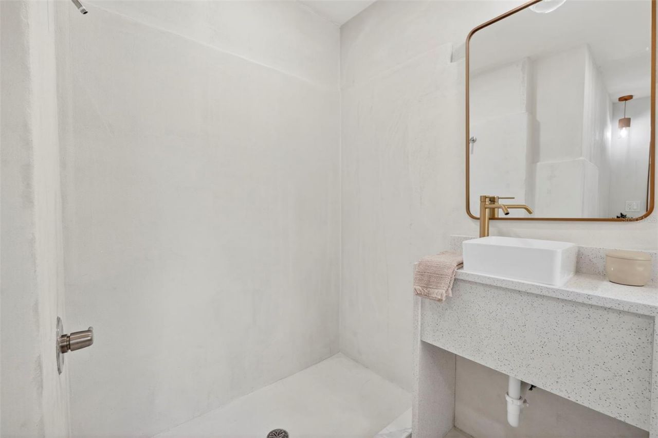 7602 Dartmouth Avenue N, Saint Petersburg, FL 33710 Photo