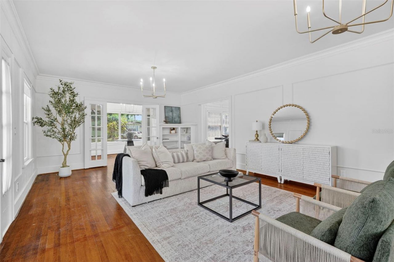 7602 Dartmouth Avenue N, Saint Petersburg, FL 33710 Photo