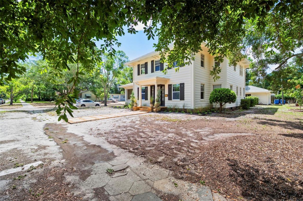 7602 Dartmouth Avenue N, Saint Petersburg, FL 33710 Photo