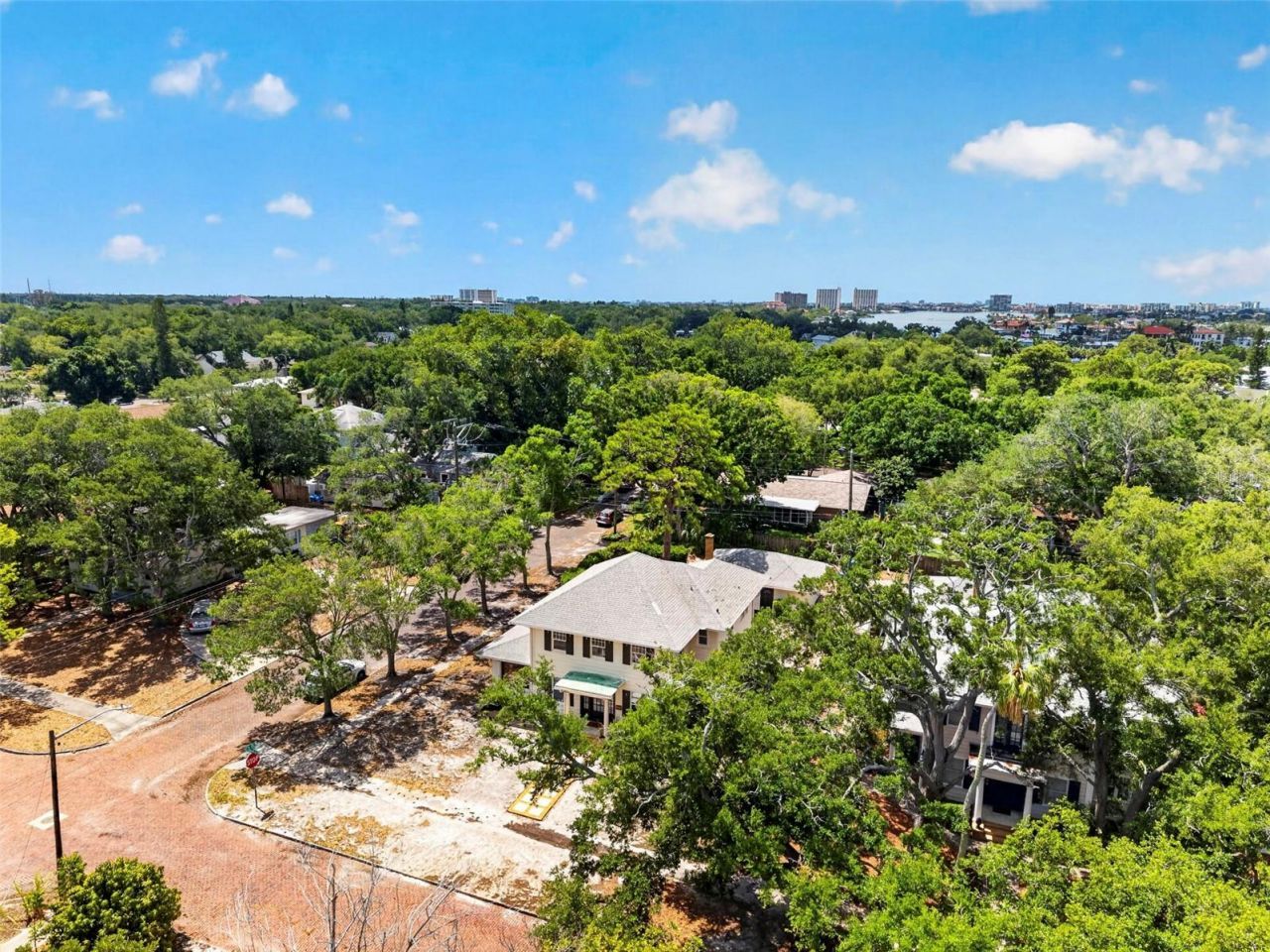 7602 Dartmouth Avenue N, Saint Petersburg, FL 33710 Photo