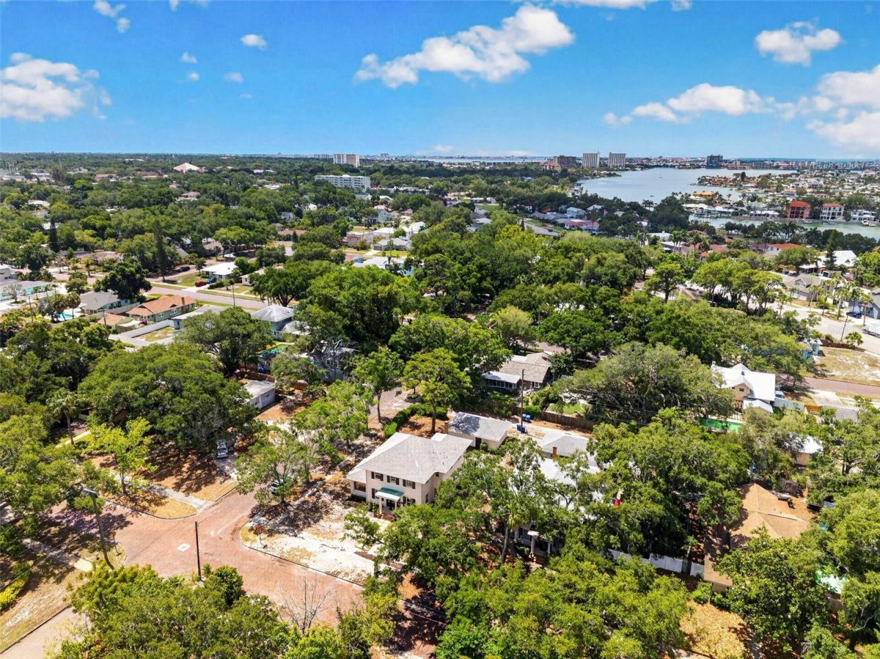7602 Dartmouth Avenue N, Saint Petersburg, FL 33710 Photo