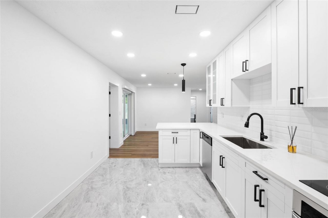 4513 S Hesperides Street, Tampa, FL 33611 Photo