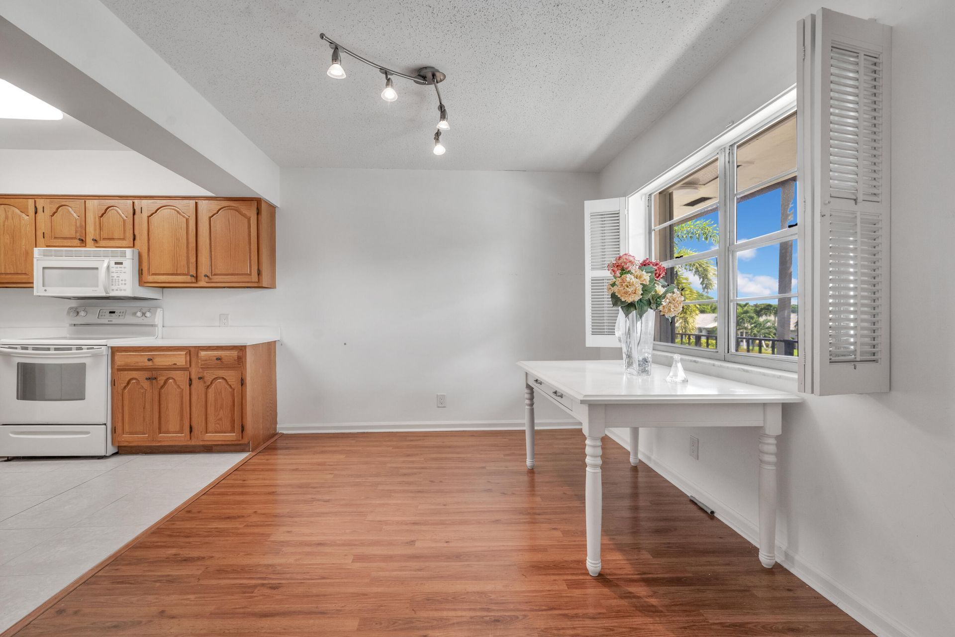 3075 Gardens E Drive, Unit 24, Palm Beach Gardens, FL 33410 Photo