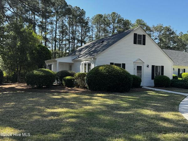 1 Village Green Circle, Southern Pines, NC 28387