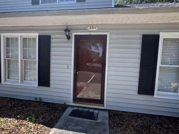 3200 Crystal Oaks Lane, Morehead City, NC 28557